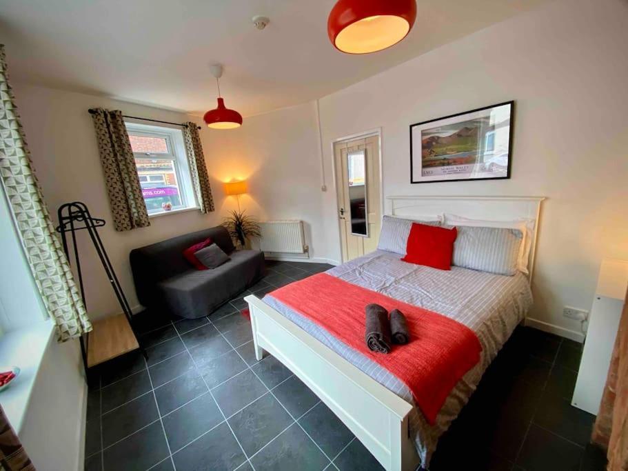 Brickworks - 2 Bedrooms, 15 Mins Walk To The Centre, With Garden Cardiff Exterior photo