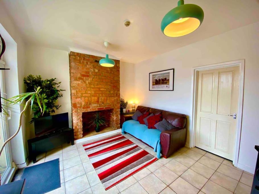 Brickworks - 2 Bedrooms, 15 Mins Walk To The Centre, With Garden Cardiff Exterior photo